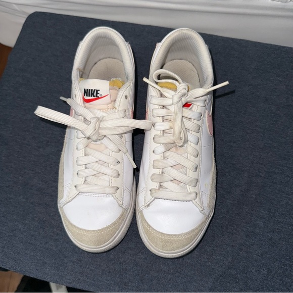 Nike White and Cream Women's Blazer Platform Shoes - Picture 2 of 7